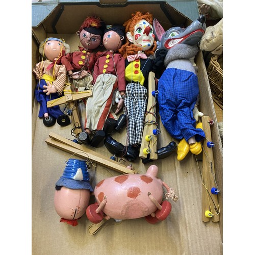 257 - Group of six unboxed Pelham Puppets, incl. wolf, Ermintrude, clown, etc. (6)