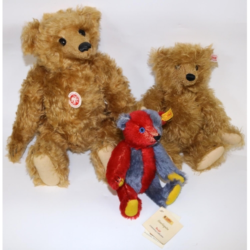 39 - Three Steiff Bears in boxes. Including, 'Baerle 43 PAB 1904' bear No. 04053, H43cm with certificate,... 