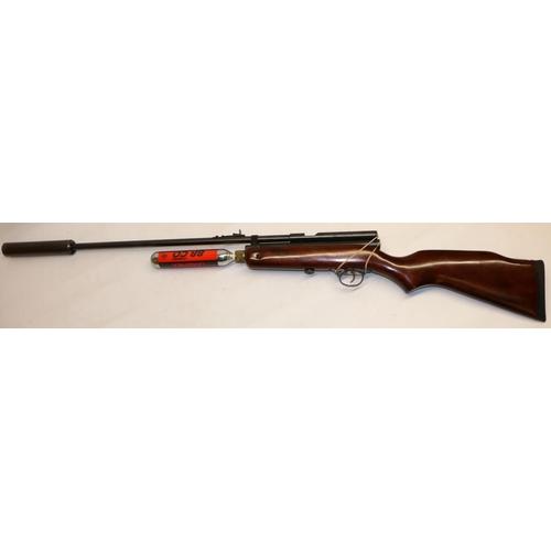 172 - SMK XS79C02-88 bolt-action air rifle, with co2 cylinder and sound moderator, barrel length 26.5