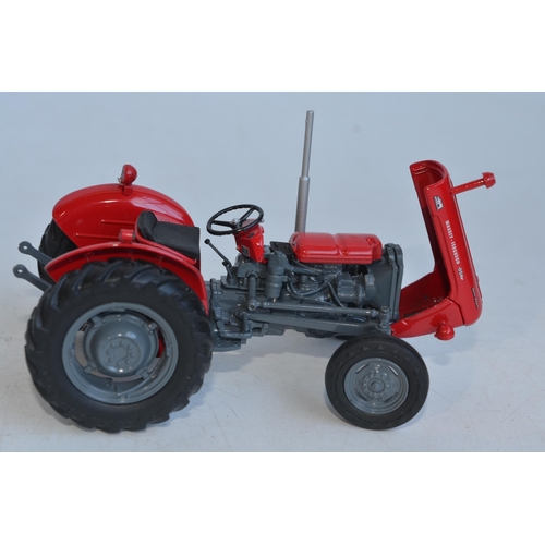 105 - Five Universal Hobbies diecast tractor models to include 4x 1/32 (Claas Ares 836RZ, Massey Ferguson ... 