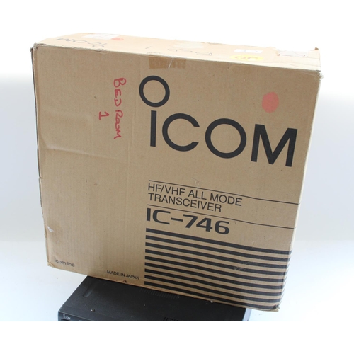 1007 - ICOM IC-746 amateur Ham radio transceiver with original box