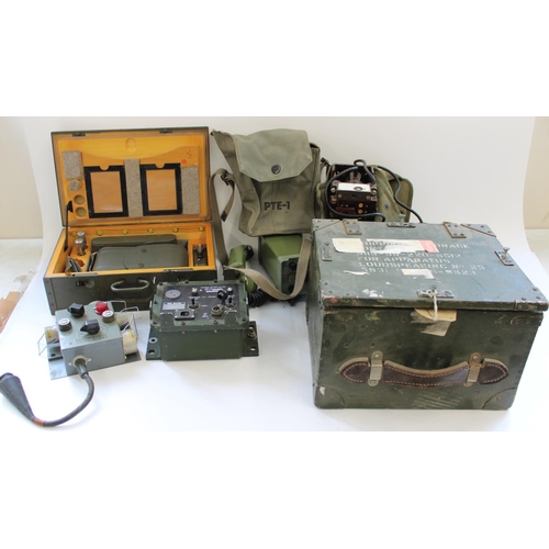 938 - Selection of military radio and other equipment incl. German c1960s Frieseke & Hoepfner Type FH 40T,... 