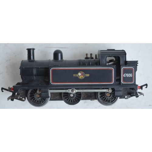 77 - Five Hornby and Hornby Tri-Ang OO gauge electric train models to include 2 modern 0-4-0ST industrial... 