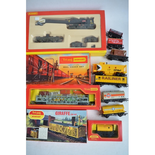 79 - Collection of Hornby, Hornby Tri-Ang and Tri-Ang Wrenn passenger coaches and goods wagons to include... 