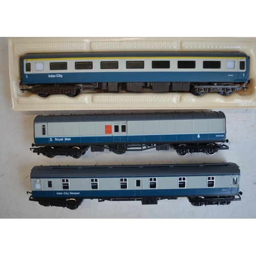 84 - Collection of little used OO gauge Hornby, Lima and Airfix railway coaches, wagons, a 75 Ton Operati... 