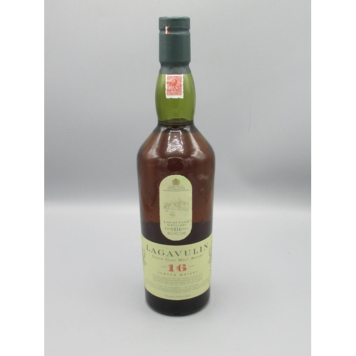 823 - Lagavulin 16 year old Scotch Whisky, 43%vol 70cl