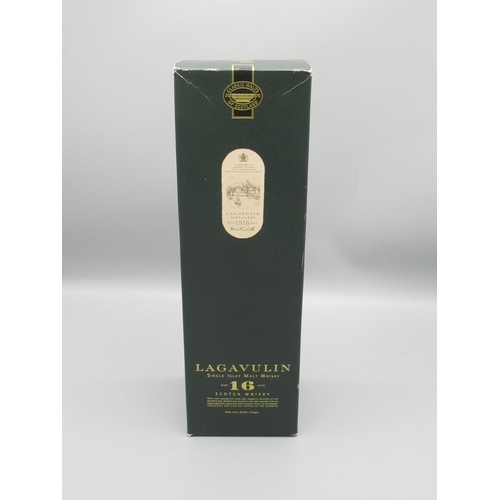 824 - Lagavulin 16 year old Scotch Whisky, 43%vol 70cl