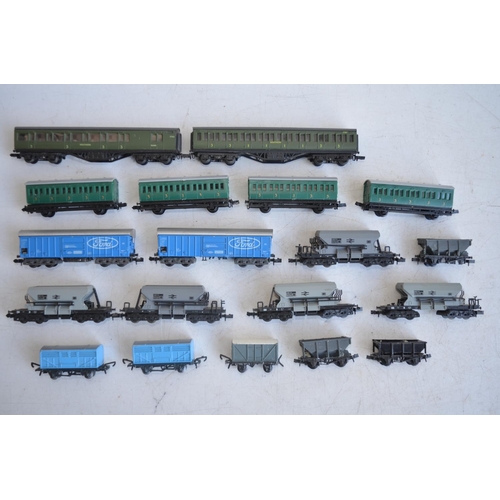 91 - Collection of N gauge passenger and goods wagons to include Peco, Lone-Star and Trix. Please note wa... 