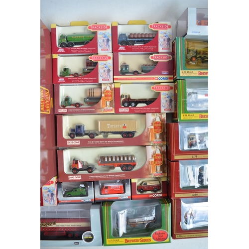 79 - Collection of 26x 1/76 scale (OO gauge suitable) diecast model vehicles to include Lledo and Corgi T... 