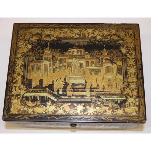 555 - C19th/early C20th Chinese export gilt-lacquered rectangular tea caddy, Chinoiserie decorated with fi... 