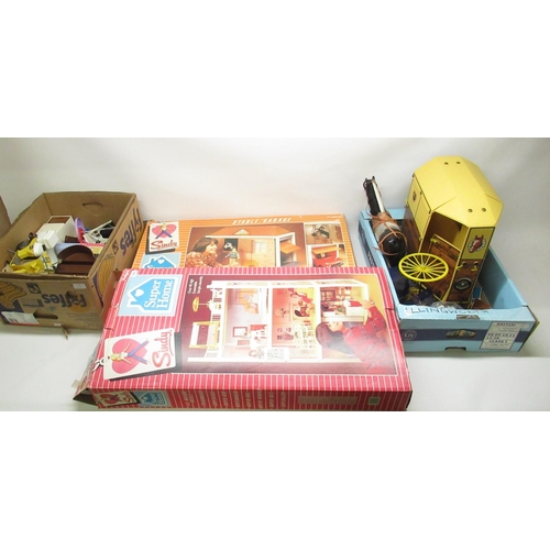 1306 - 1980's boxed vintage games and toys including Peter Pan Etch-A-Sketch, Sprio 2000, Spirograph, Berwi... 