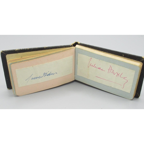 679 - Mid C20th autograph album, notable signatures of Frank Whittle, Charles Carson, Evelyn Williams, Ann... 