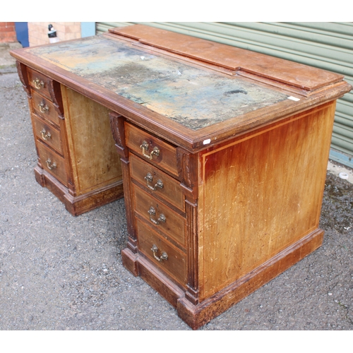 625 - C19th mahogany pedestal desk, the inset tooled leather skiver over two sets of four short drawers on... 