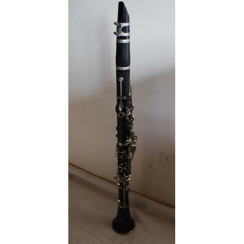 290 - Sonata four piece clarinet in zip carry case