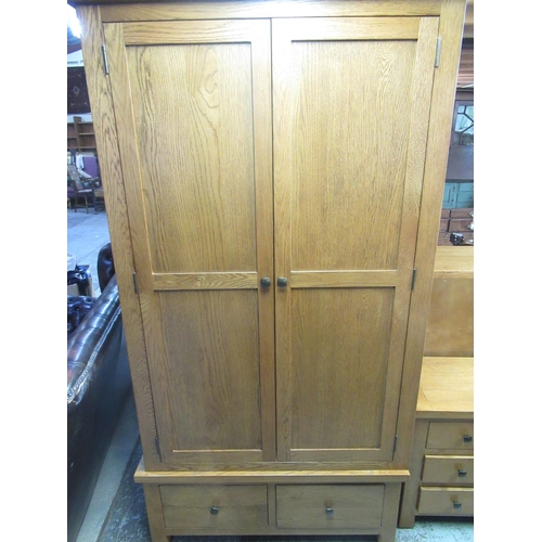 632 - Oak 'Dorset' five piece bedroom suite comprising, pair of wardrobes with two doors above drawers, W1... 