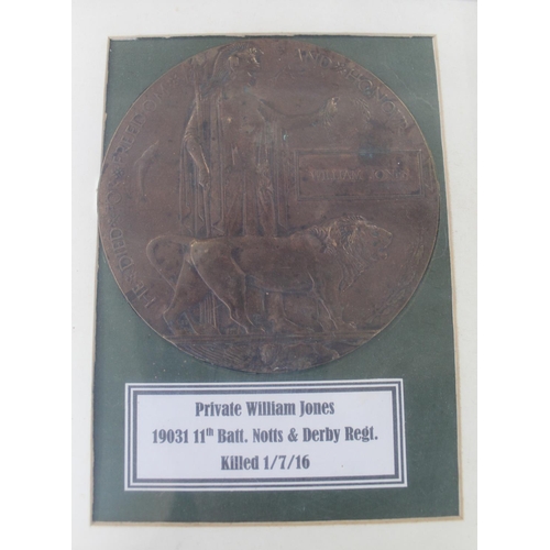 653 - Framed pair of Death Penny's to the families of 266172  Pte ALBERT HOLMES, 19031 Pte WILLIAM JONES. ... 