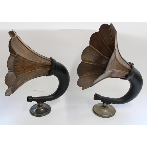 1015 - c1920s pair of walnut and japanned metal gramophone/phonograph speaker horns, approx H51cm