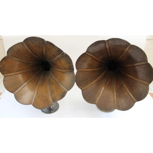 1015 - c1920s pair of walnut and japanned metal gramophone/phonograph speaker horns, approx H51cm