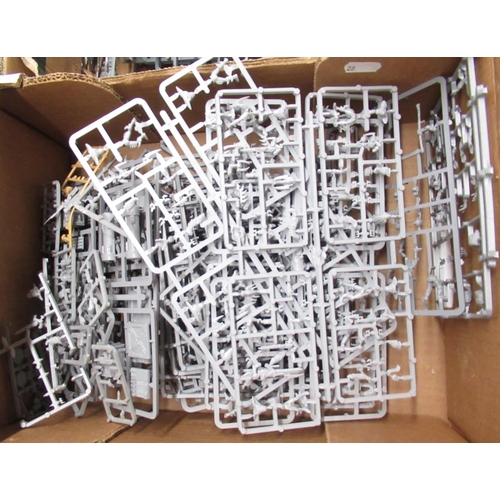 340 - Games Workshop Warhammer 40K - large collection of attachments, figure parts, buildings, bases, etc.... 