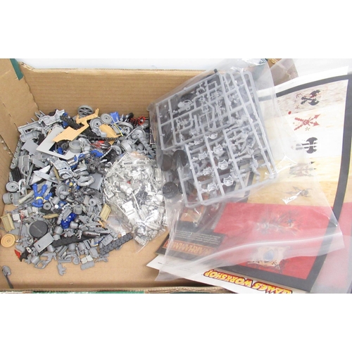 340 - Games Workshop Warhammer 40K - large collection of attachments, figure parts, buildings, bases, etc.... 