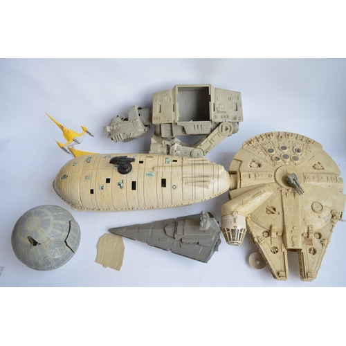 161 - Collection of Star Wars toys to include Kenner Millennium Falcon, AT-AT (A/F, missing front legs) et... 