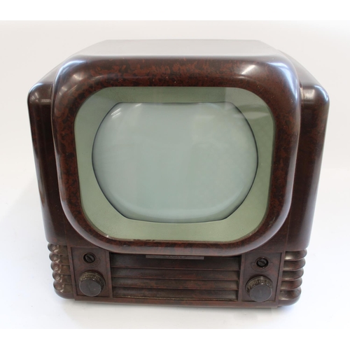 1030 - c1950 Bush Type TV22 Television Receiver in brown bakelite case