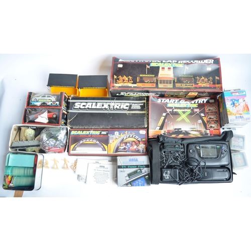 175 - Mixed lot to include a collection of Scalextric accessories to include an electronic lap counter, St... 