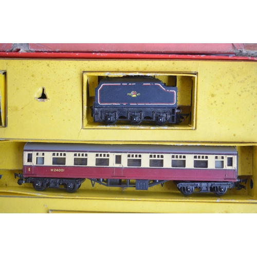 176 - Three boxed OO/HO gauge electric train sets to include Lima Inter-City 125 set, Tri-ang RAX with Pri... 