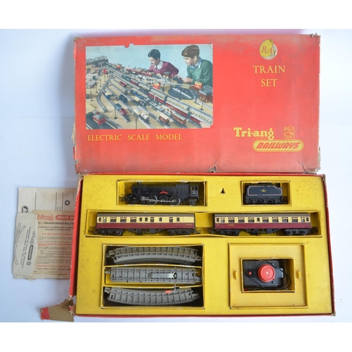 176 - Three boxed OO/HO gauge electric train sets to include Lima Inter-City 125 set, Tri-ang RAX with Pri... 