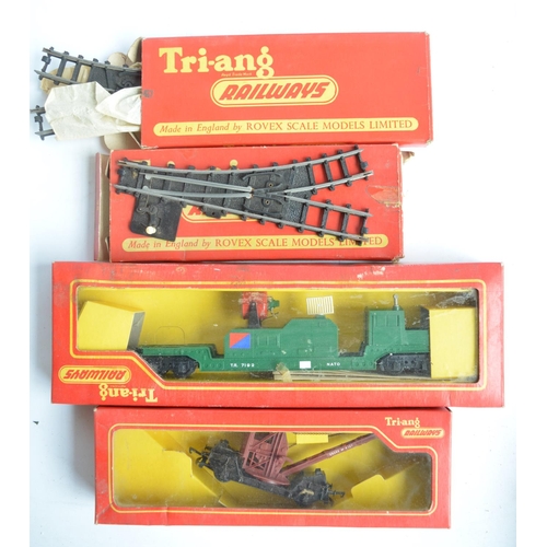 177 - An outstanding and comprehensive collection of Tri-ang Railways OO gauge locomotives, rollingstock a... 