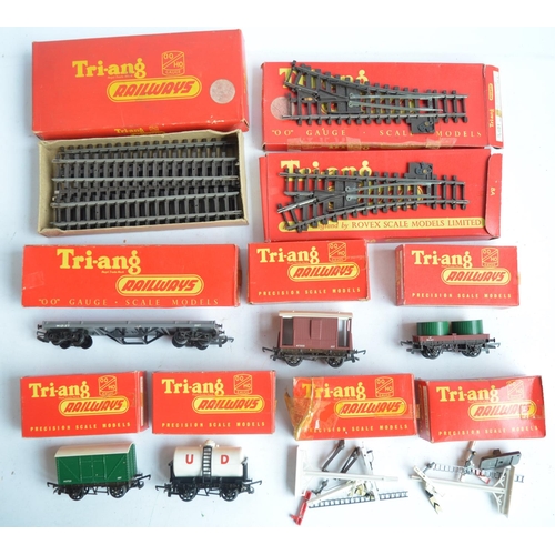 178 - Collection of Tri-ang and Hornby OO gauge locos, railway wagons and accessories to include Tri-ang R... 