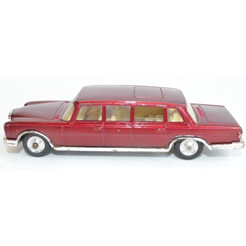 208 - Vintage boxed Corgi Toys 247 Mercedes-Benz 600 Pullman limousine (model in good condition, some mino... 