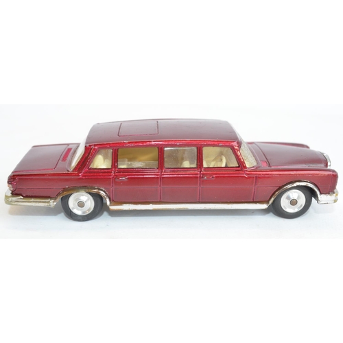 208 - Vintage boxed Corgi Toys 247 Mercedes-Benz 600 Pullman limousine (model in good condition, some mino... 