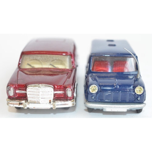 208 - Vintage boxed Corgi Toys 247 Mercedes-Benz 600 Pullman limousine (model in good condition, some mino... 