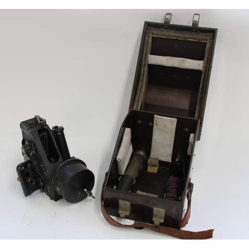 871 - WWII period Air Ministry RAF bubble sextant Mk IX A in original box with accessories