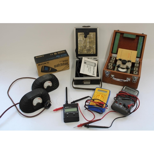 840 - Selection of misc. testing eqpt, dials and gauges incl. Amprobe testing recorder, Marconi wavemeter ... 