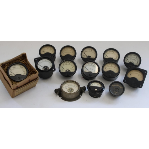 844 - Collection of WWII era Air Ministry/RAF fighter plane and other military ammeters (14)