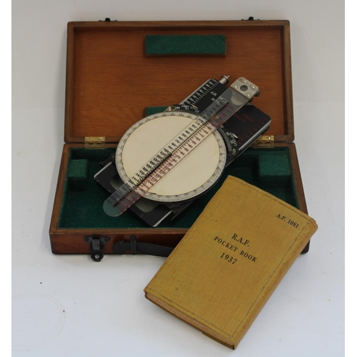 850 - WWII era Air Ministry Course and Speed Calculator ref. 6B/125 and a RAF pilots pocket book pub. 1937