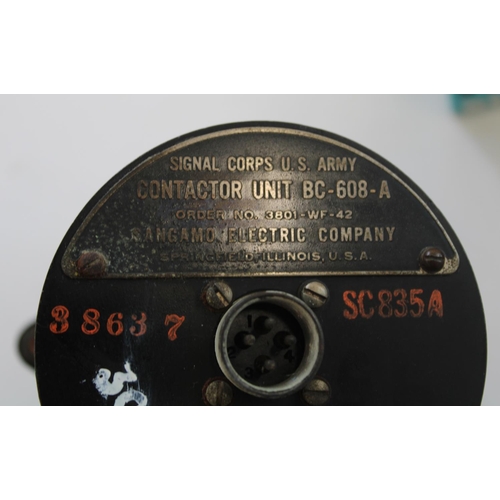 852 - Two WWII era US military Antenna Relay Units (BC-442-A and type CBY-29125), US Army Signal Corps Con... 