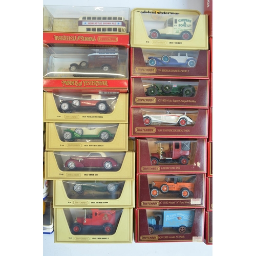 218 - Collection of boxed diecast model vehicles to include Dinky, Matchbox Models Of Yesteryear, Solido, ... 