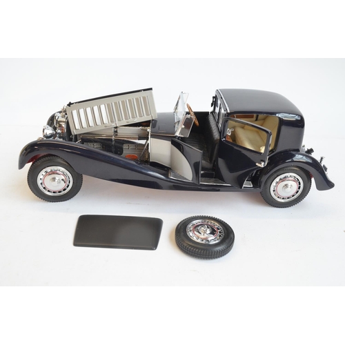 226 - Boxed 1/16 large scale highly detailed 1931 Bugatti Royale Coupe De Ville, mint condition (very smal... 