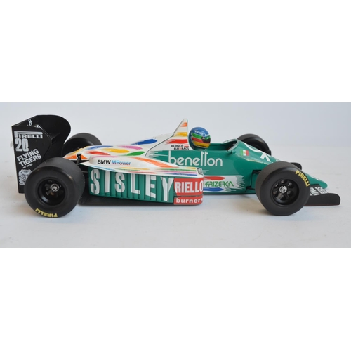 Minichamps 1/18 scale diecast and mixed media highly detailed