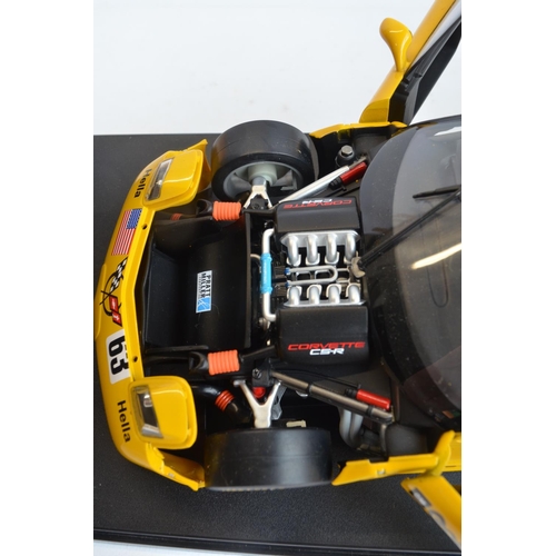 Autoart Racing Division 1/18 scale highly detailed Corvette C5-R