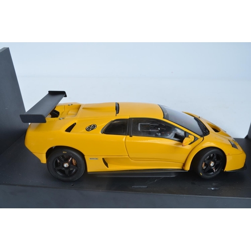 265 - Autoart 1/18 scale highly detailed Lamborghini Diablo GTR car model featuring opening doors, bonnet ... 