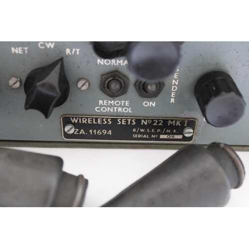 916 - WWII period British Army Wireless Set no. 22 Mk I double band transceiver