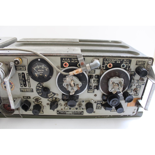 920 - WWII period Canadian made military Wireless Set no. 19 Mk. III with associated no. 19 PSU