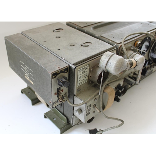 920 - WWII period Canadian made military Wireless Set no. 19 Mk. III with associated no. 19 PSU