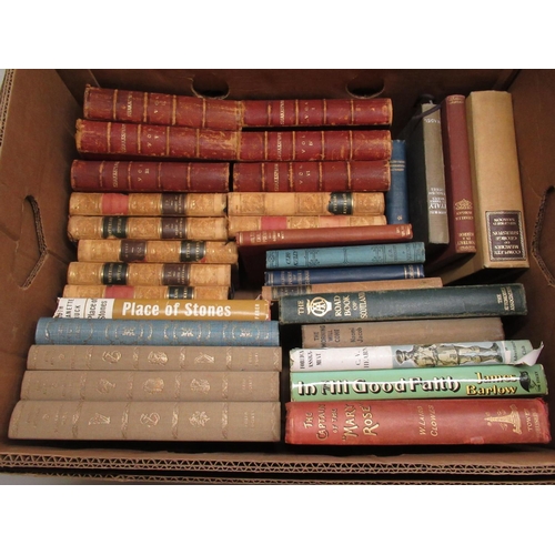 423 - Large collection of assorted fiction, non-fiction, history, etc. inc. P.G.Wodehouse, Elizabeth Goudg... 