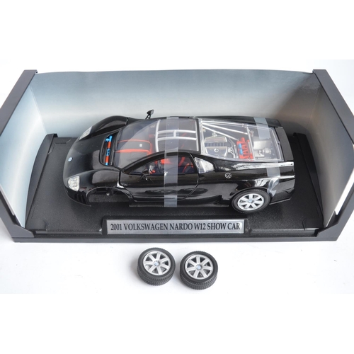 299C - 6x 1/18 scale diecast car models, various types and manufacturers but all damaged/degraded. Includes... 