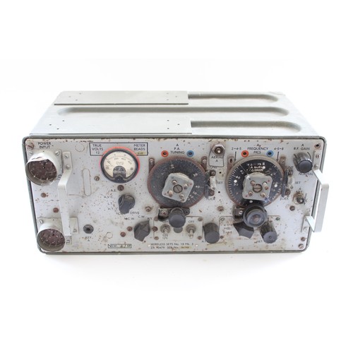 925 - WWII period British Army Wireless set no. 19 Mk.III radio transceiver